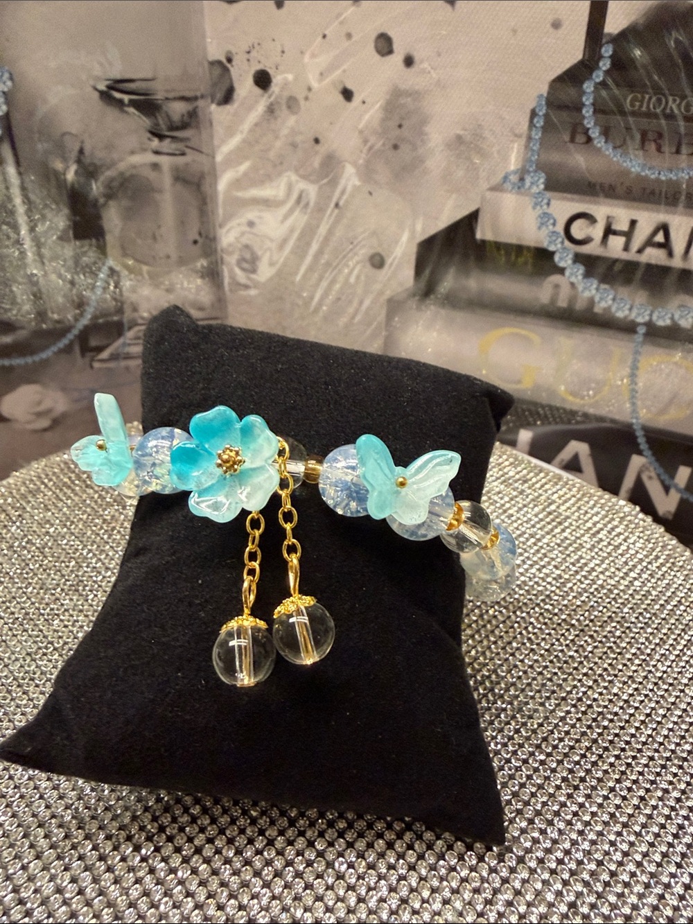 Delicate Blue Flower & Butterfly glass Bead Bracelet with Gold Accents. 🆕